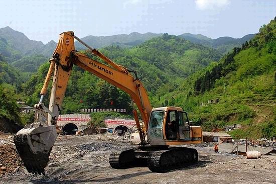 南宫NG28电力北京分公司中标中太集团西寨山隧道土石方工程