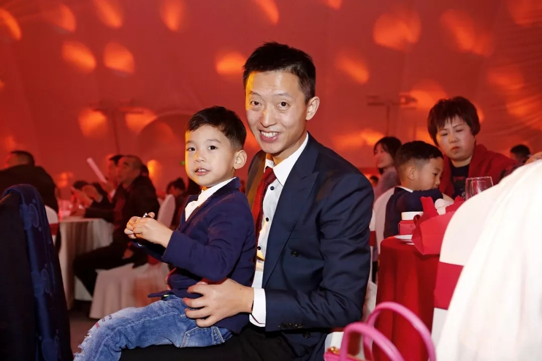 筑梦十五载 青春正其时 — 回首开国70周年暨南宫NG28电力集团15周年庆典