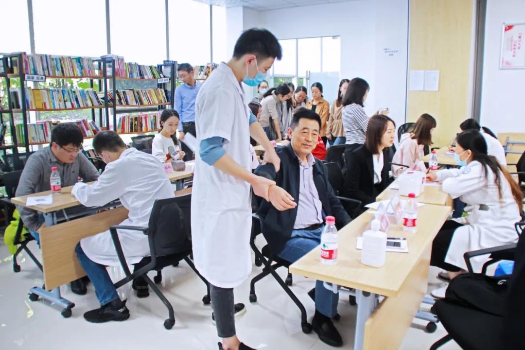 南宫NG28电力集团工会携手成都第一骨科医院开展“康健直通车”活动