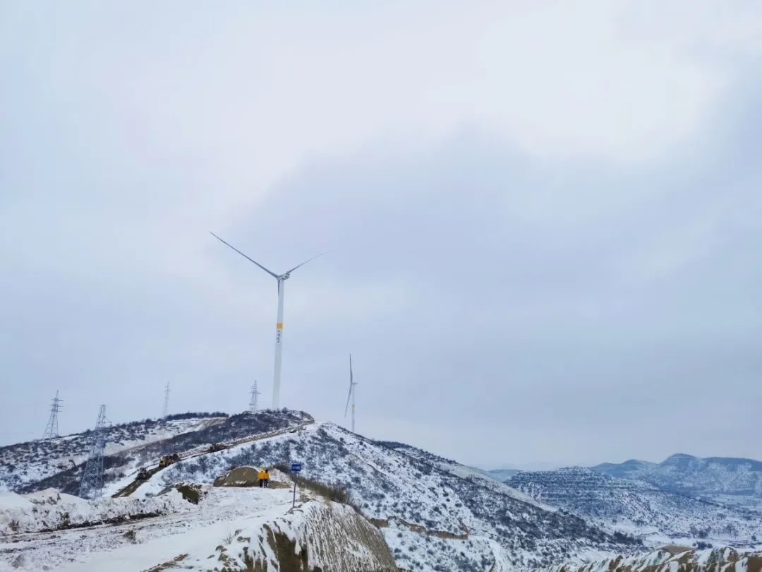 战风雪，斗严寒！南宫NG28电力冒雪奋进促工期