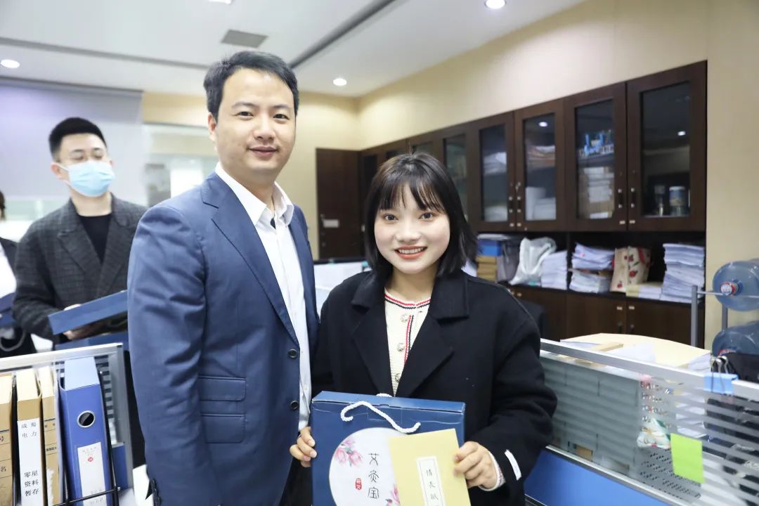 南宫NG28电力集团开展“情暖别样三八节”系列活动