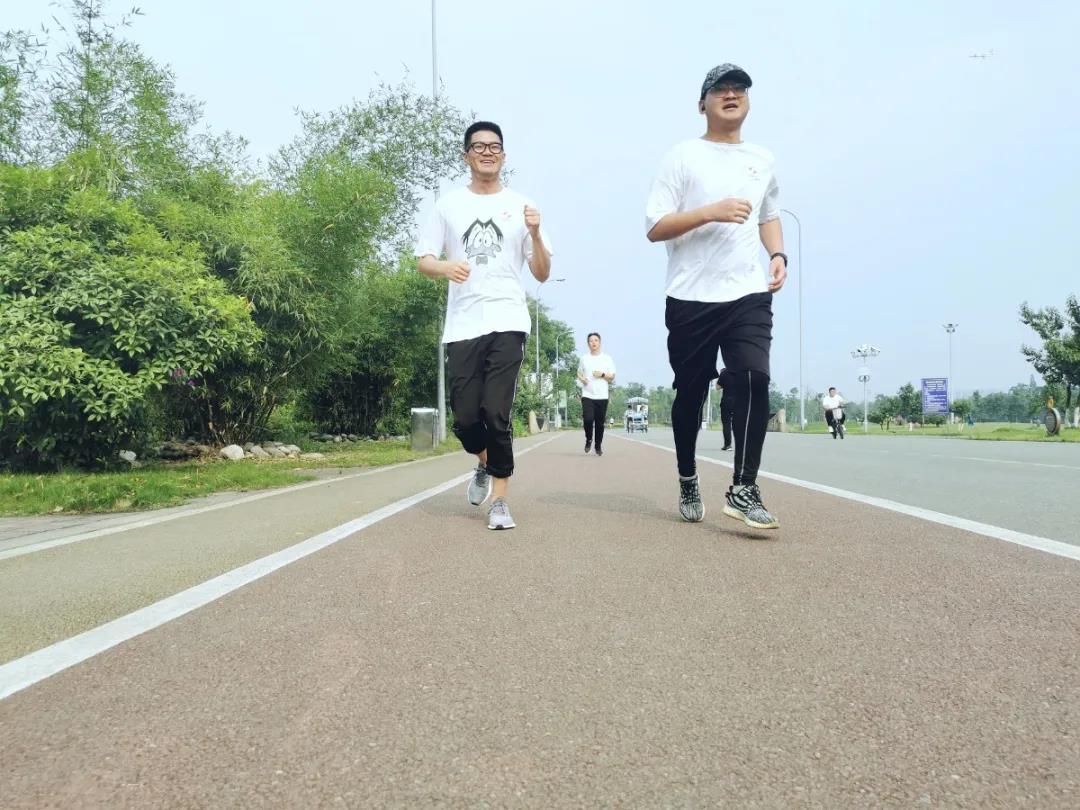 集结军号再度吹响，南宫NG28跑团·非遗博览园站激情开跑